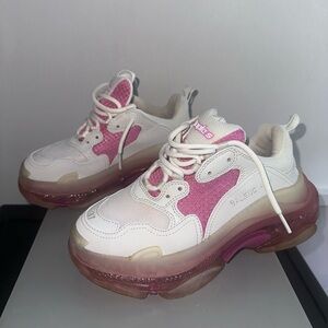 Balenciaga Wmns Triple S Clear Sole Trainer
'White Pink'